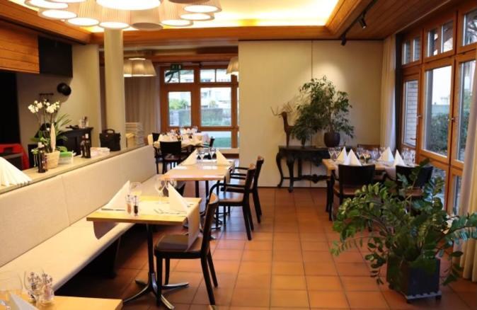 Hotel Breiti Bachenbulach Exterior photo